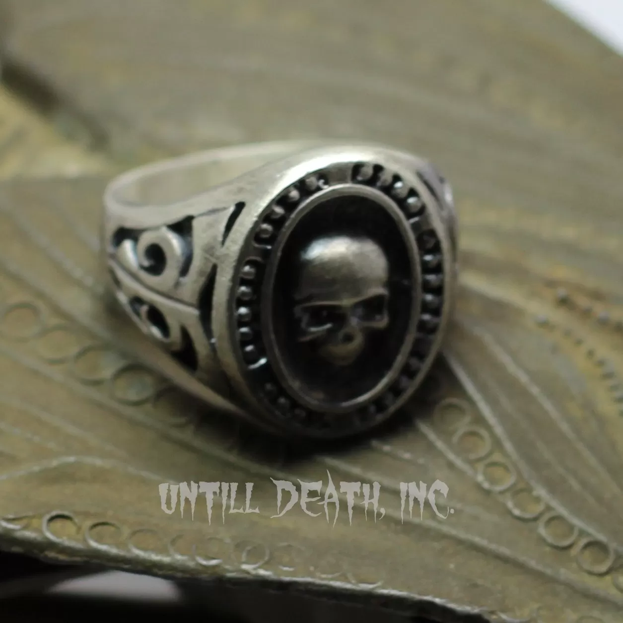 Custom Men's Memento Mori Beaded Skull Ring. 925 Sterling Silver-UDINC0031