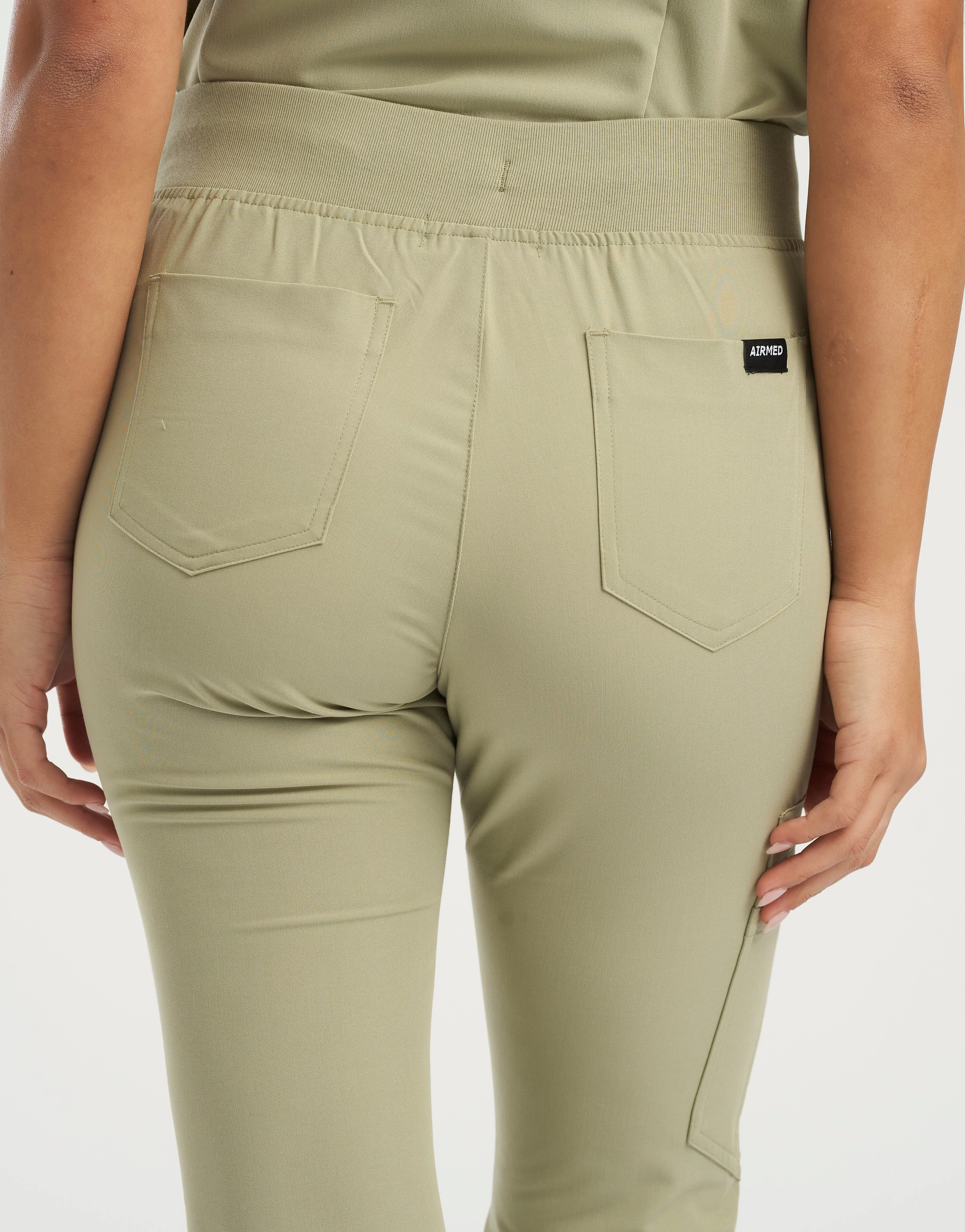 Essential Flare Scrub Pants - Matcha