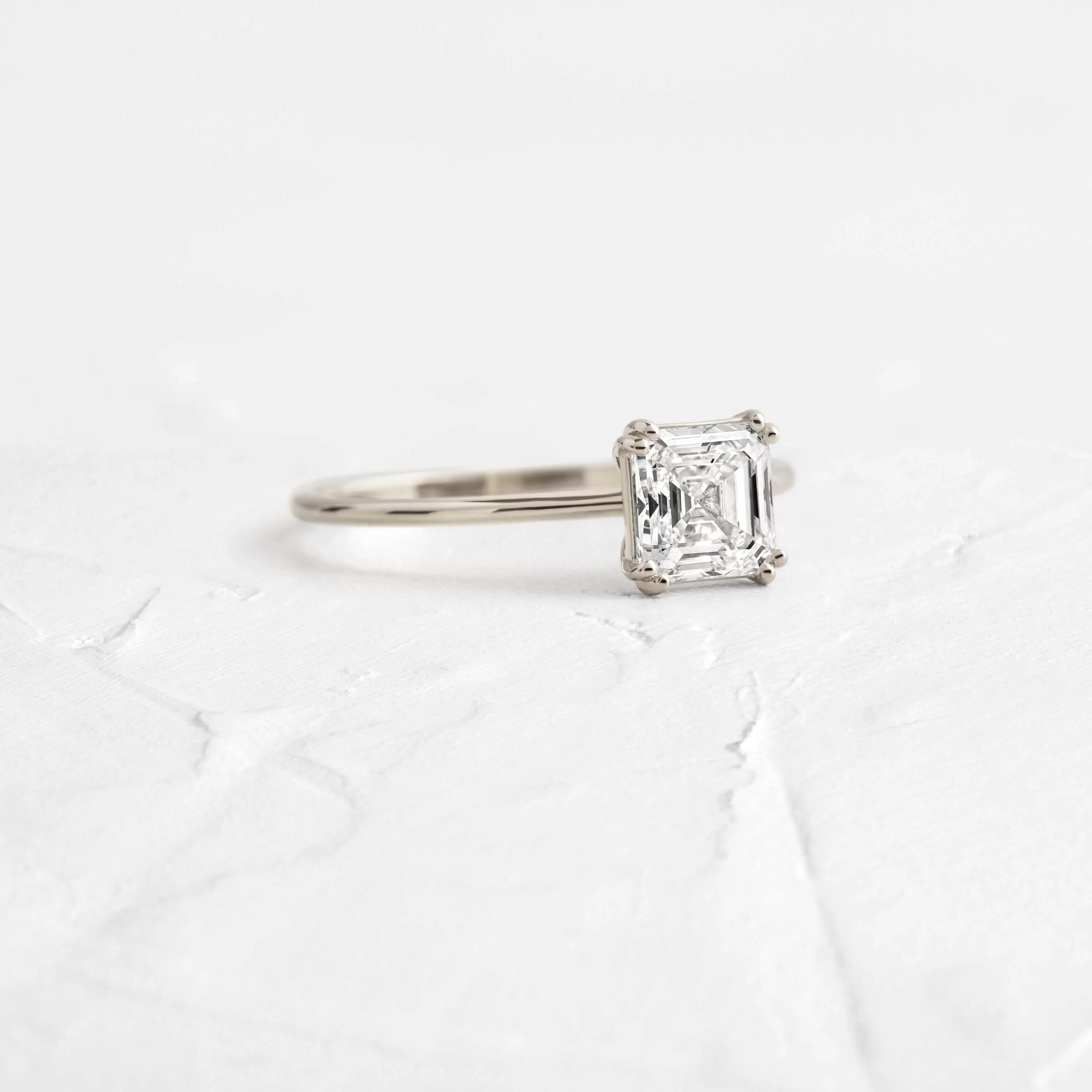 Filament Ring, Asscher Cut