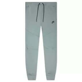 Sportswear Tech Fleece Joggers - Mica Green/Black